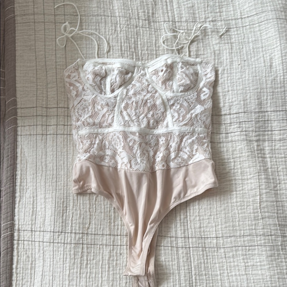 Never worn super down bodysuit 🤍